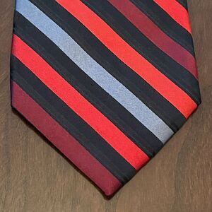 Croft & Barrow Red Burgundy Black 100% Silk Men’s Neck Tie Made In China